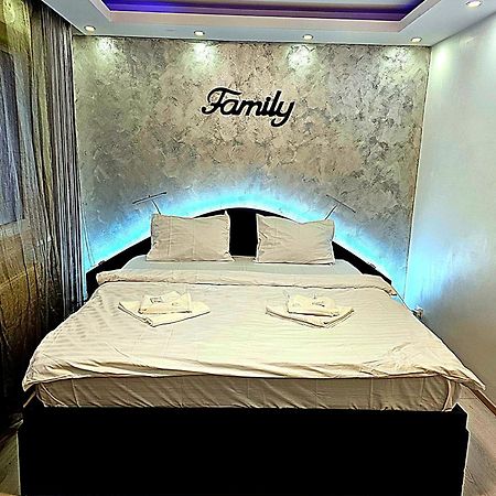 Luxury Paul Apartment Green, Private & Accessible Брашов Екстериор снимка