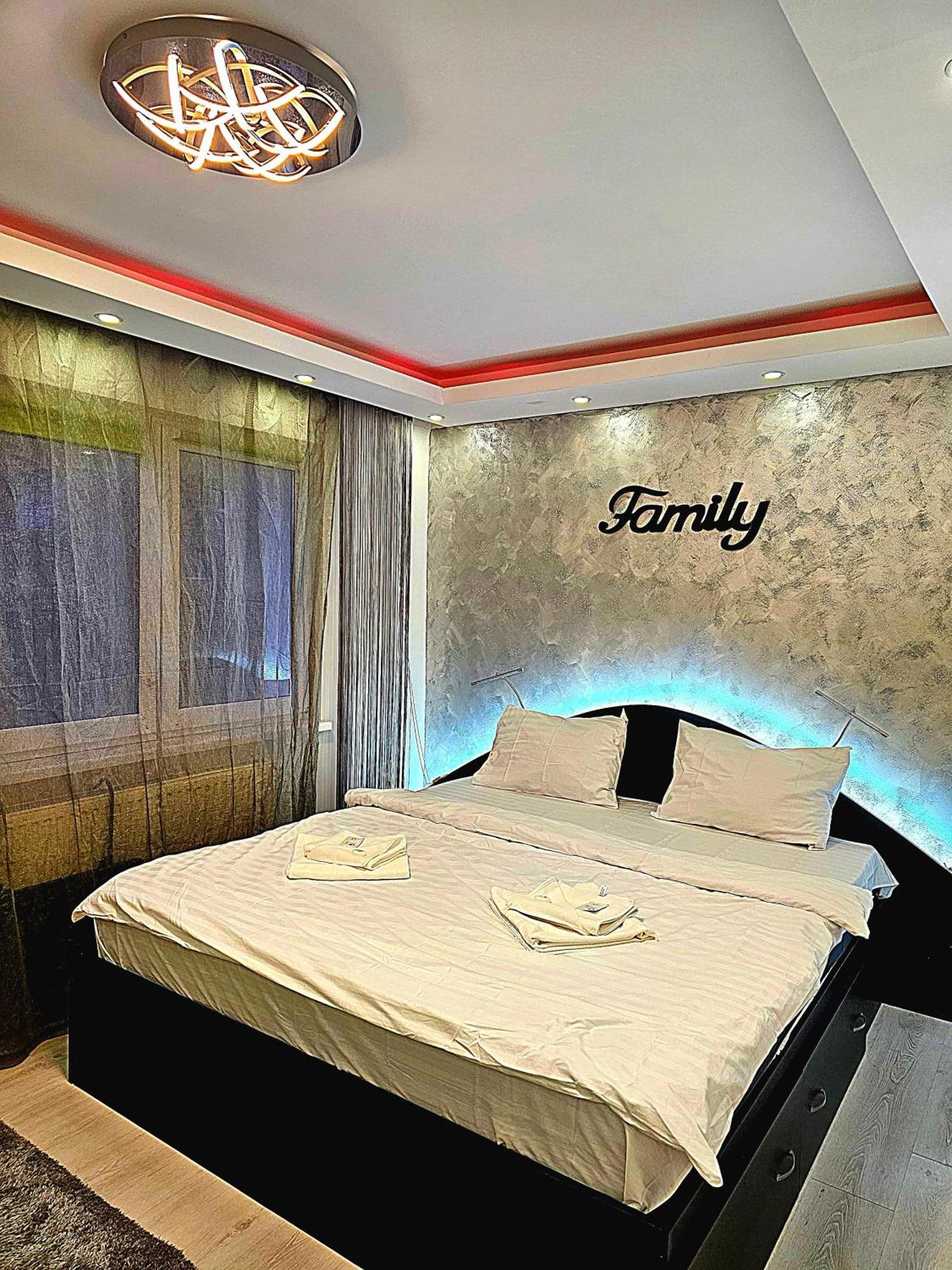 Luxury Paul Apartment Green, Private & Accessible Брашов Екстериор снимка