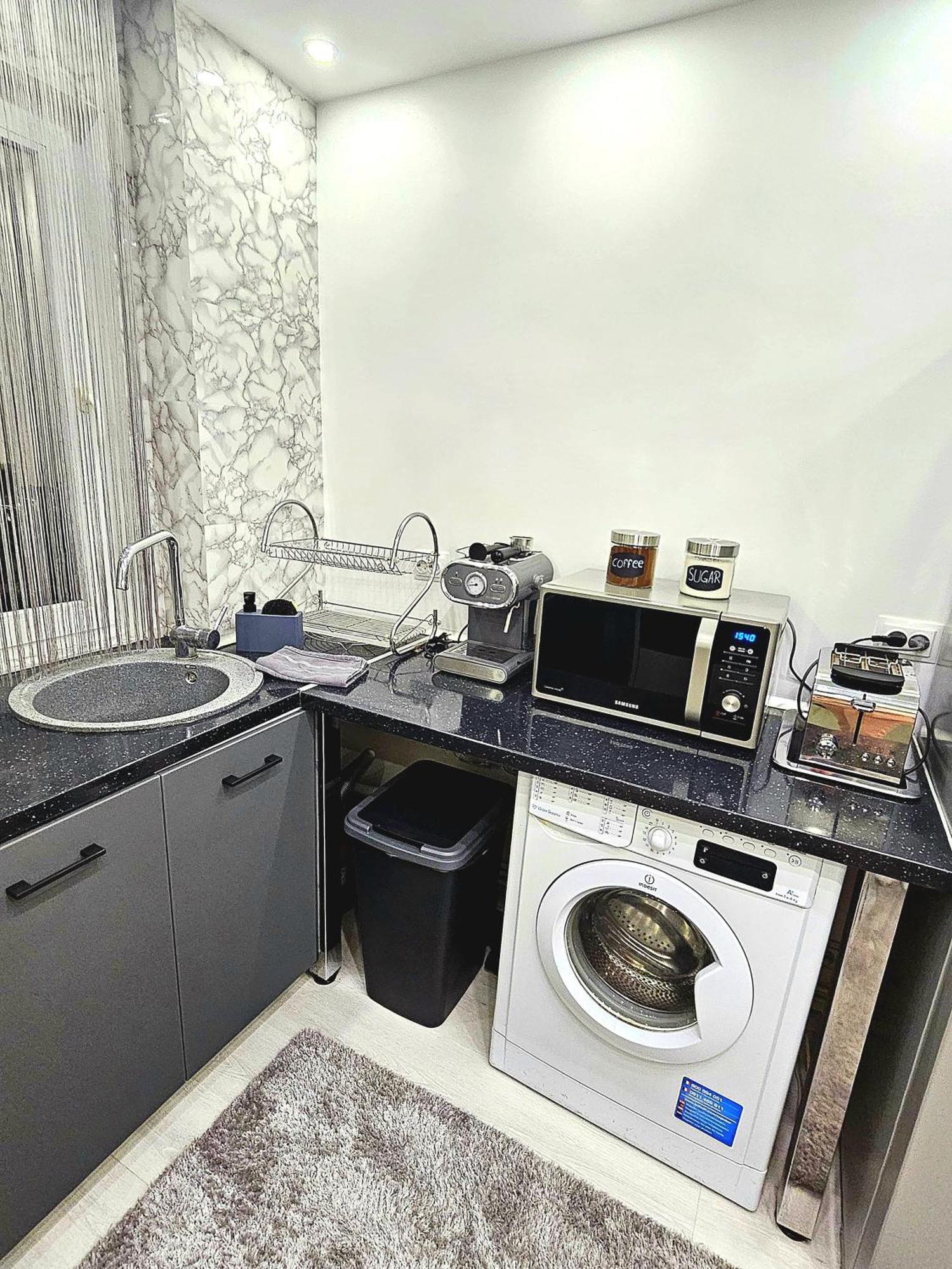 Luxury Paul Apartment Green, Private & Accessible Брашов Екстериор снимка